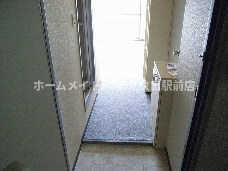 東大阪市稲田上町１丁目の賃貸マンションの玄関