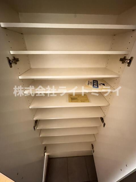 スカイコートヌーベル入谷第２の収納|シューズボックス 