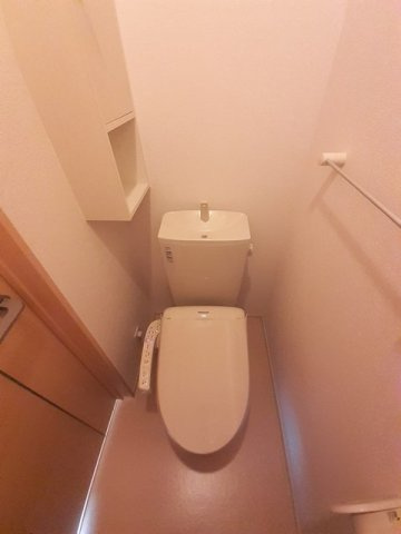 コスモス　Ⅱのトイレ|落ち着いた色調のトイレです