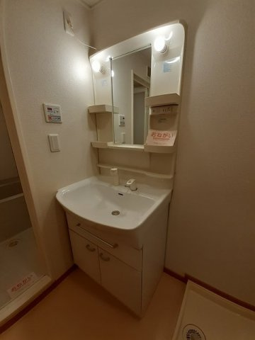 ヴァローレの洗面所|広い洗面スペース