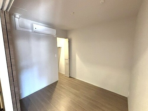 プレサンスロジェ岡山番町のその他|洋室２（約4.2畳）・クロゼット　※内装工事前