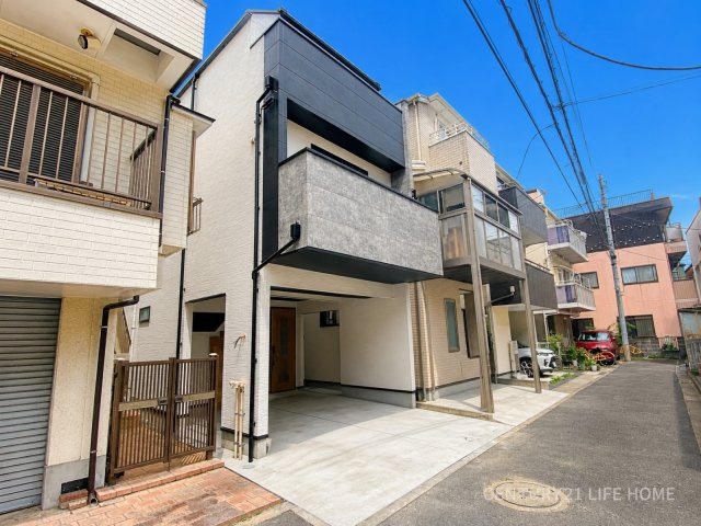 【前面道路含む現地写真】 | 中原区上平間　新築戸建 | 前面道路含む現地写真です
