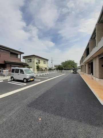 ルミナーレ　Ⅰの駐車場|駐車スペースもあります