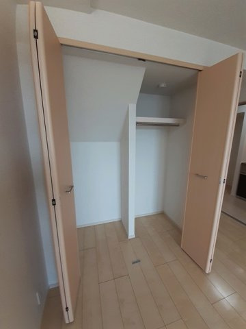 メゾン葵の収納|こまごまとしたものを収納できそうですね