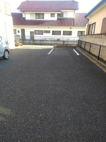 セントラルヴィレッジの駐車場|駐車場があるので、車を買う予定の方も安心です