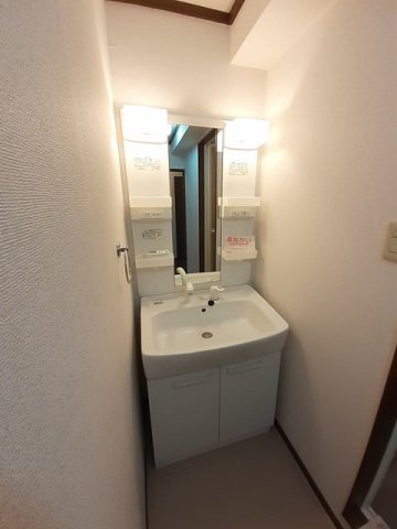 グランドバレーの洗面所|脱衣スペースもあります