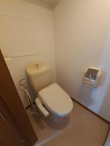 コムフォートワンのトイレ|落ち着いた色調のトイレです