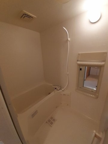 サンリットの浴室|コンパクトで使いやすいお風呂です