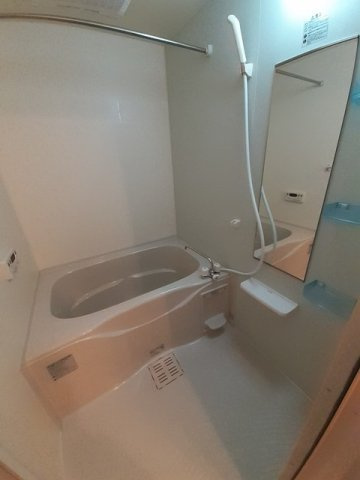 ソレイユコートＳの浴室|きれいなお風呂です