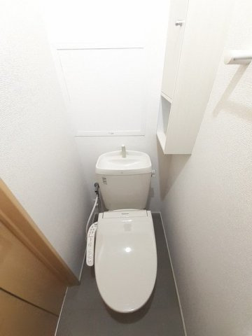 ジベルニーⅠのトイレ|コンパクトで使いやすいトイレです