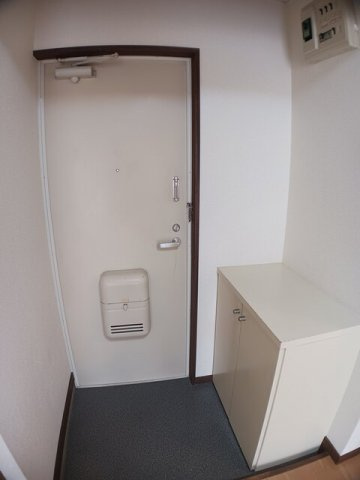 アネックスＭの玄関|明るい玄関です