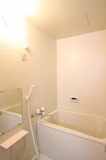 フラワープレイスの浴室|日々の疲れを癒すお風呂付です
