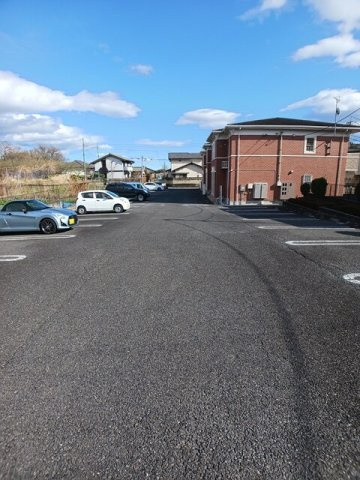 ポワールメゾンＤの駐車場|駐車場に車を止められます