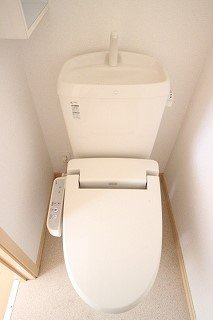 ラウレアⅢのトイレ|落ち着いた色調のトイレです
