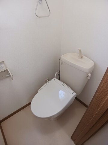 サンライトヒルズのトイレ|清潔感のあるトイレです