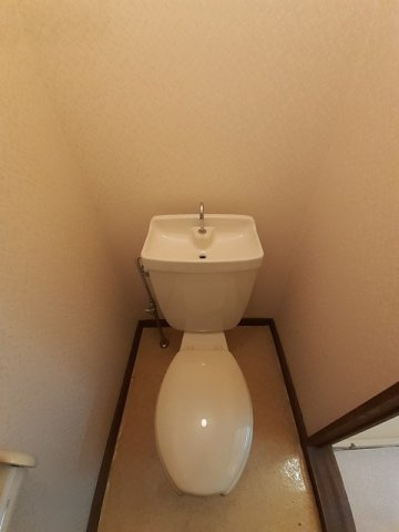 シティーハイツ小八木　Ｂのトイレ|清潔感のあるトイレです