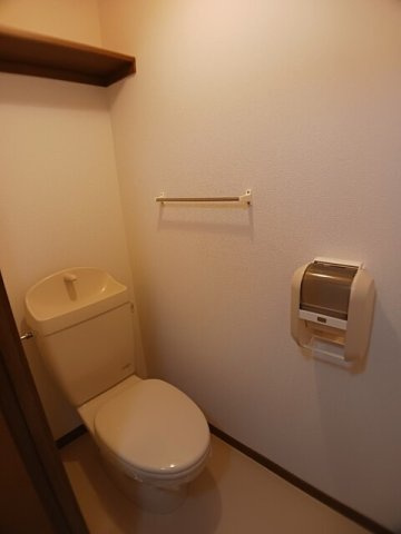 ひまわりⅢのトイレ|落ち着いたトイレです