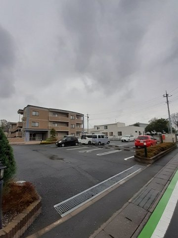 グランドヒルズヴィラの駐車場|駐車スペースもあります
