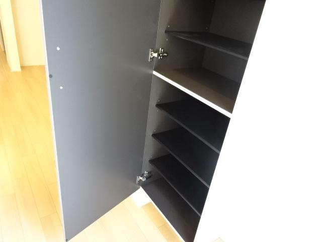 （仮）江田町新築アパートの収納|下駄箱（イメージ）