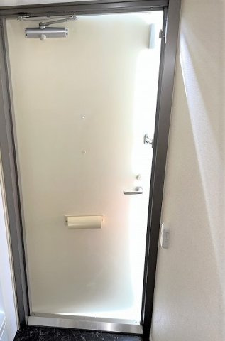 レオパレスエコミックユーの玄関|玄関です