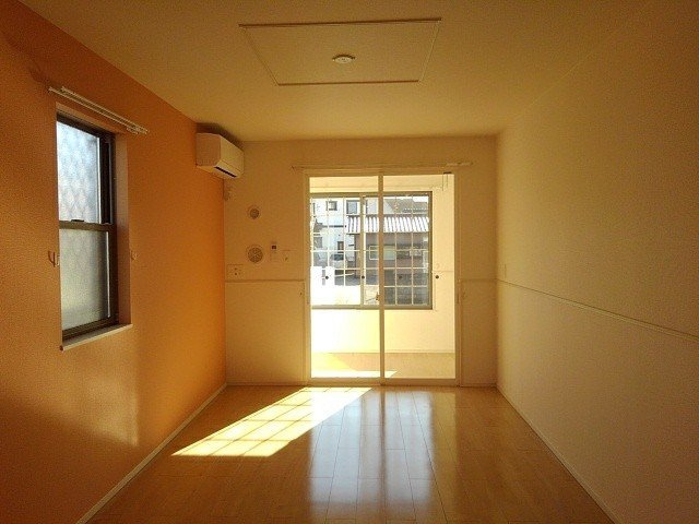 アウローラⅠの居間・リビング|こちらの居間で趣味の時間をお楽しみください