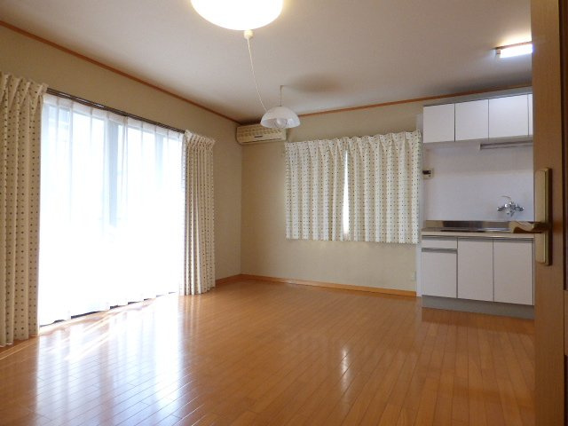 前橋市東善町の一戸建ての居間・リビング|使いやすいリビングです