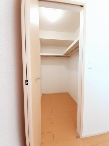 コテージ・ガーデンＢの収納|小物を収納するのに便利です