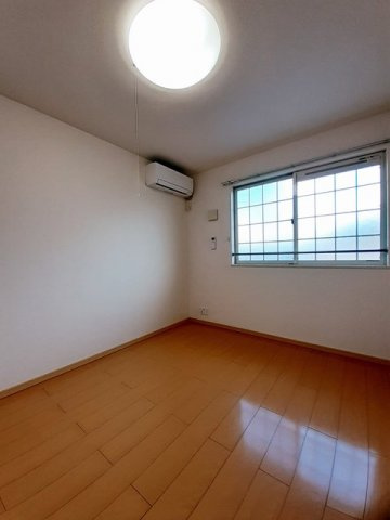 ファインステージＳの内装|明るい色調の室内です