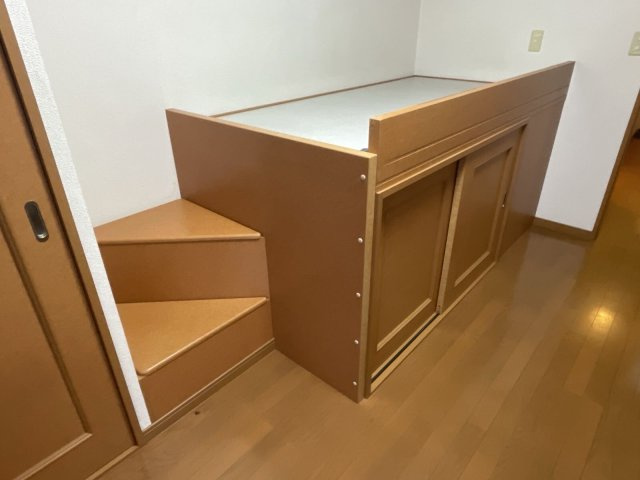 レオパレスゼフィールの寝室|落ち着いて過ごせるお部屋なので、寝室にいかがでしょうか