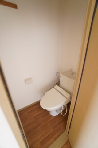 総社第３マンションのトイレ|落ち着いたトイレです