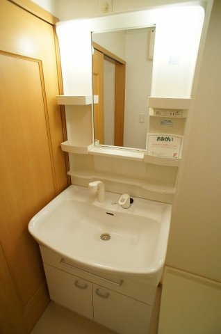 ヘブンリーブルーの洗面所|スペースが確保できる洗面所です