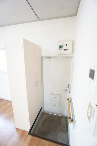 メゾンヴェルテ西片貝Aの玄関|落ち着いた玄関です