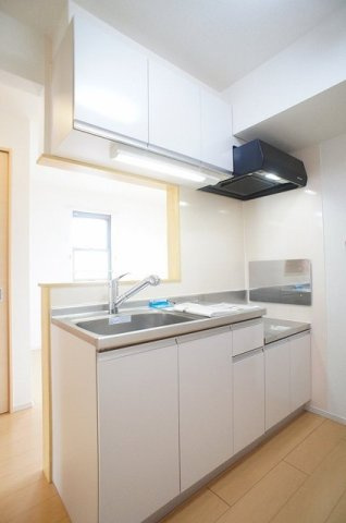 カーサ　モデルノＡのキッチン|コンパクトなキッチンで掃除もラクラク