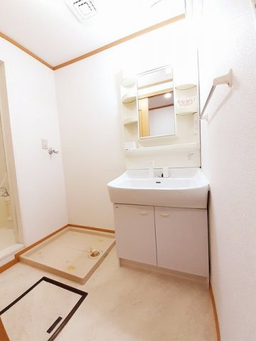 ソルジェンテＢの洗面所|コンパクトで使いやすい洗面所