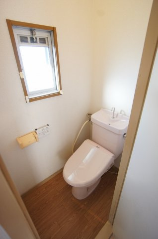 長井ハイツのトイレ|コンパクトで使いやすいトイレです