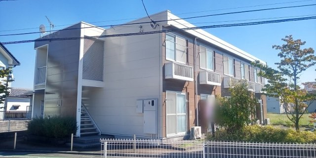 レオパレスプレミールの外観|落ち着いた雰囲気の外観です
