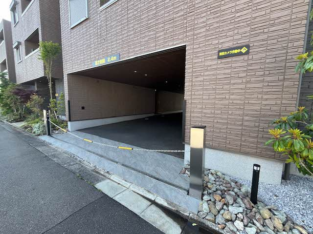 【駐車場】 | ロイヤル シャーメゾン プレミアム *