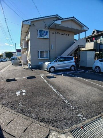 エルディムハイツの駐車場|駐車場完備です
