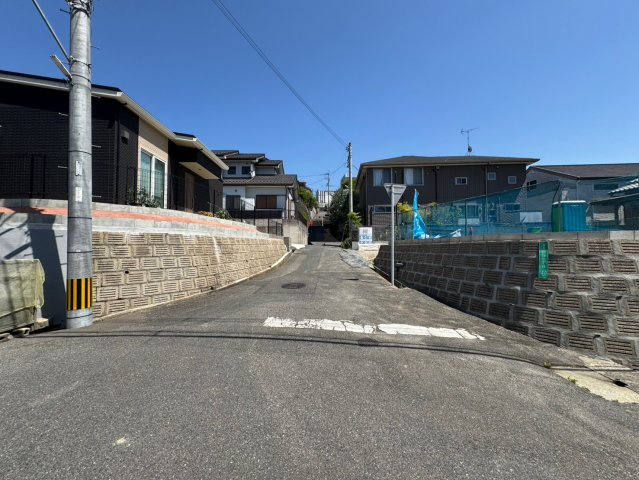 ーAdoble＋アドブルー小倉北区篠崎5丁目7期　【小倉北区　新築戸建て】の前面道路含む現地写真|現地撮影　2026,5,17　ーAdoble＋アドブルー小倉北区篠崎5丁目7期　【小倉北区　新築戸建て】