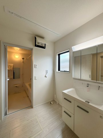 ーAdoble＋アドブルー小倉北区篠崎5丁目7期　【小倉北区　新築戸建て】の前面道路含む現地写真|現地撮影　2026,5,17　ーAdoble＋アドブルー小倉北区篠崎5丁目7期　【小倉北区　新築戸建て】