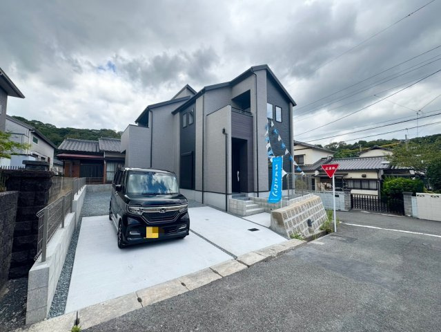 ーAdoble＋アドブルー小倉北区篠崎5丁目7期　【小倉北区　新築戸建て】の駐車場