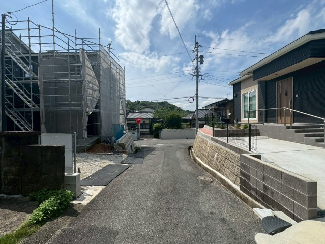 ーAdoble＋アドブルー小倉北区篠崎5丁目7期　【小倉北区　新築戸建て】の前面道路含む現地写真|現地撮影　2026,7,7　ーAdoble＋アドブルー小倉北区篠崎5丁目7期　【小倉北区　新築戸建て】