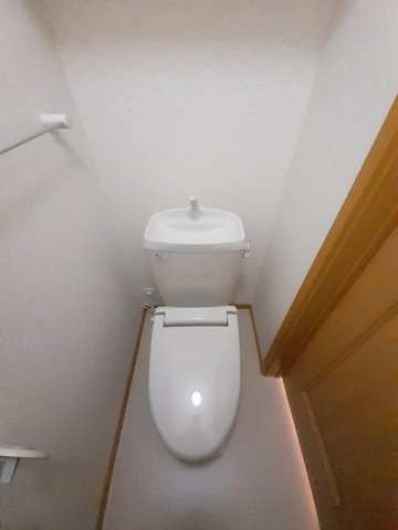 メゾン　ローズアヴニールのトイレ|清潔感のあるトイレです