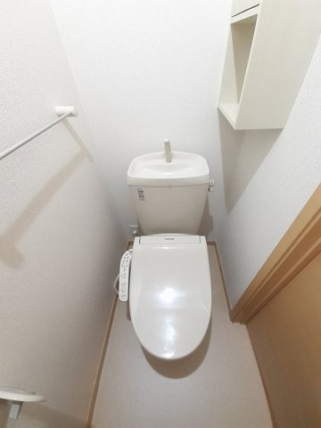 ガーデンハウスＫＴのトイレ|ゆったりとした空間のトイレです