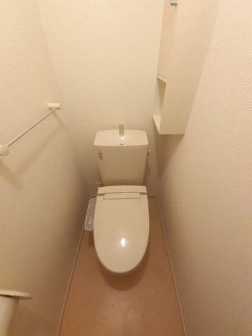 ＬａＴｏｕｒＫＡＩＺＡＷＡ　Ⅰのトイレ|コンパクトで使いやすいトイレです
