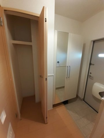 ノースヴィレッジⅣ　Ｃの玄関|玄関です