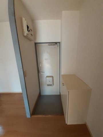 テルサ中居Ｂの玄関|きれいな玄関です
