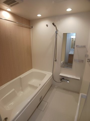 オペラの浴室|お風呂で日々の疲れを落としましょう