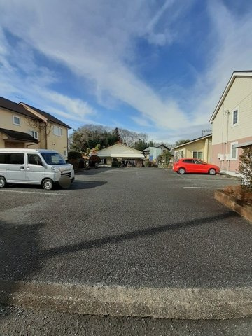 スターアリスⅤの駐車場|駐車場があるので、車を買う予定の方も安心です