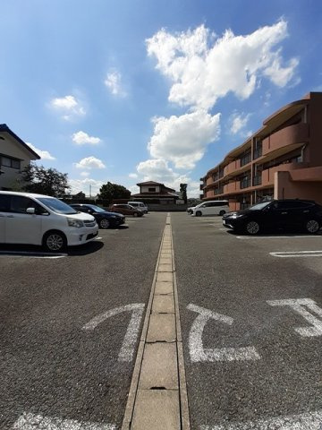 サンフィールドの駐車場|駐車場です
